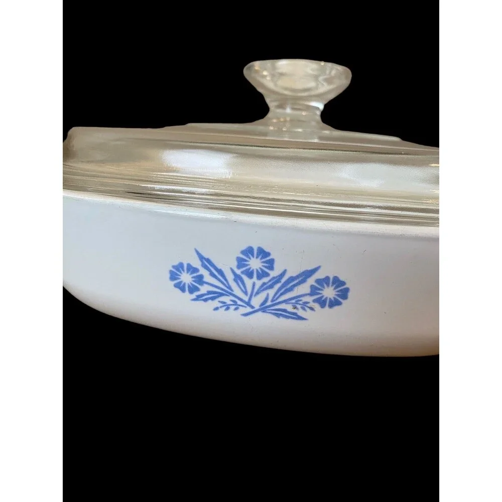 RARE 1958 CORNINGWARE CORNFLOWER EMBOSSED BOTTOM FLAME W/ LID CASSEROLE DISH A-7